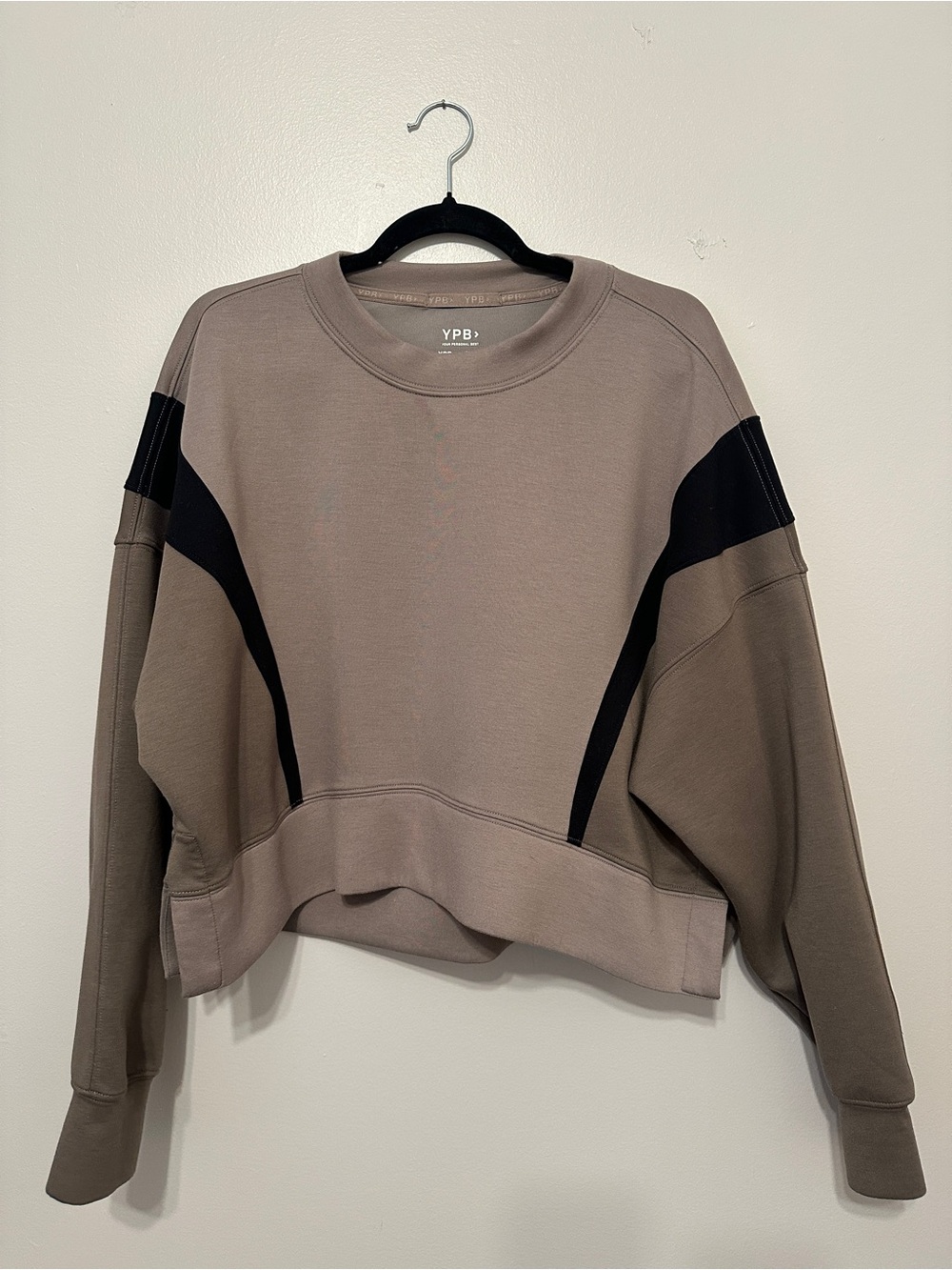Abercrombie & Fitch YPB Taupe Cropped Sweatshirt with Black Panels